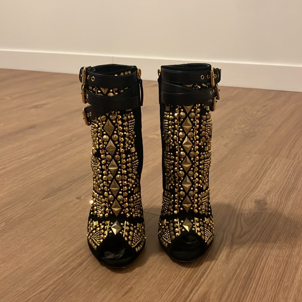 Elegant Black and Gold Studded Women's Heels